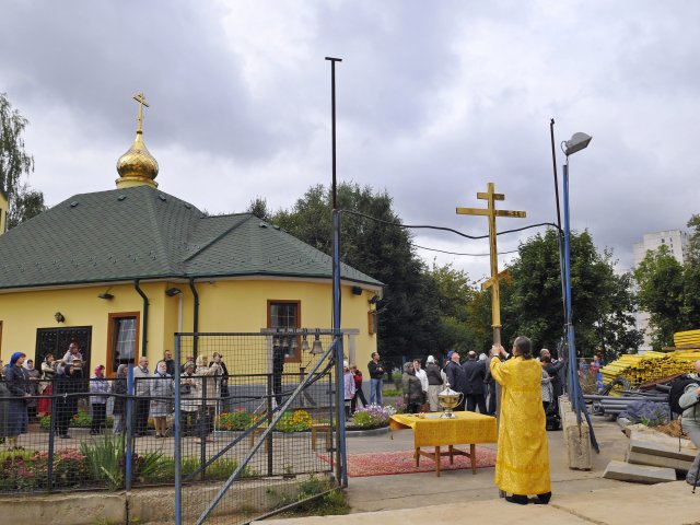Освящение и установка крестов — фото 3