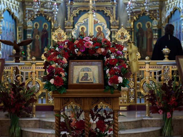 Архиерейское богослужение в престольный праздник — фото 20