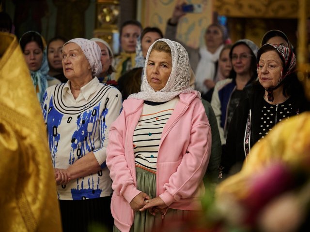 Архиерейское богослужение в престольный праздник — фото 40