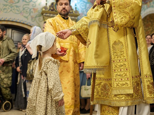 Архиерейское богослужение в престольный праздник — фото 52