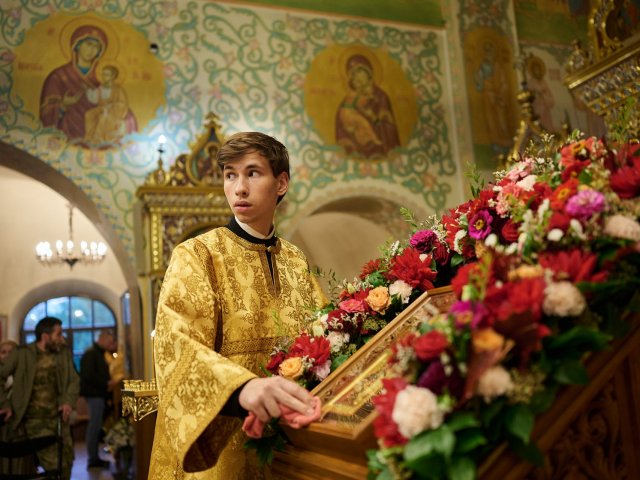 Архиерейское богослужение в престольный праздник — фото 58