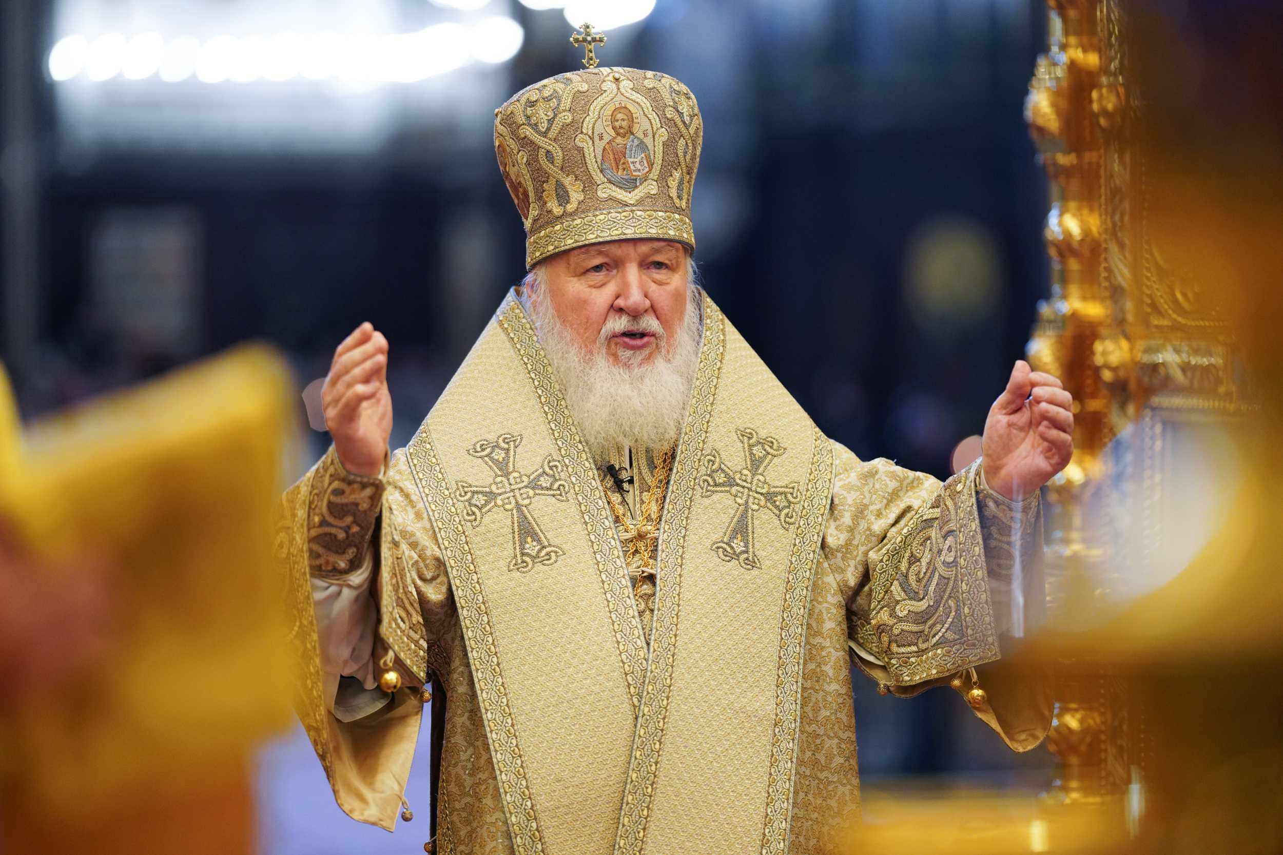 Патриарх Кирилл совершил Литургию с переводом на русский жестовый язык в Храме Христа Спасителя